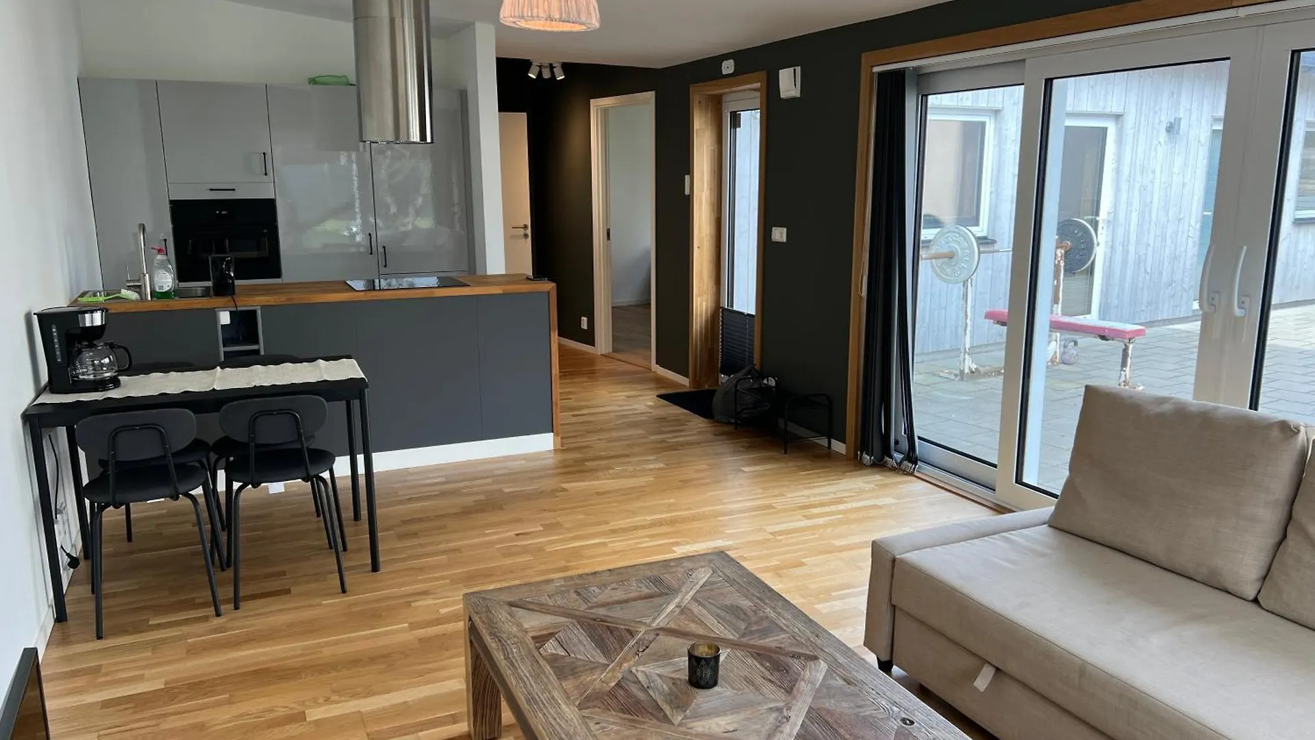 Spacious Apartment In Malmo Close To City Centre contacts